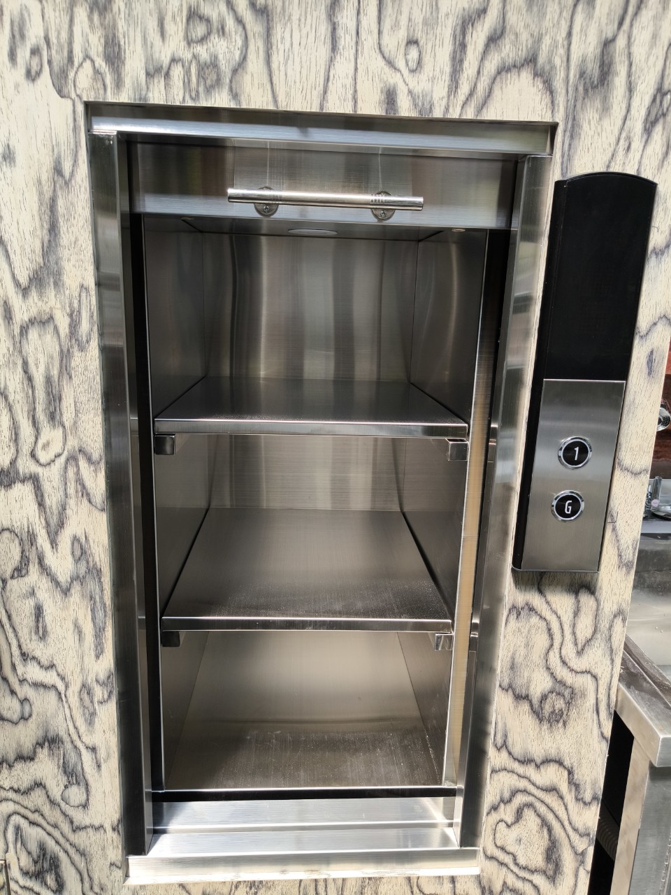 Thang Thực Phẩm Q2 